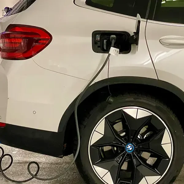BMW-opladning-1000